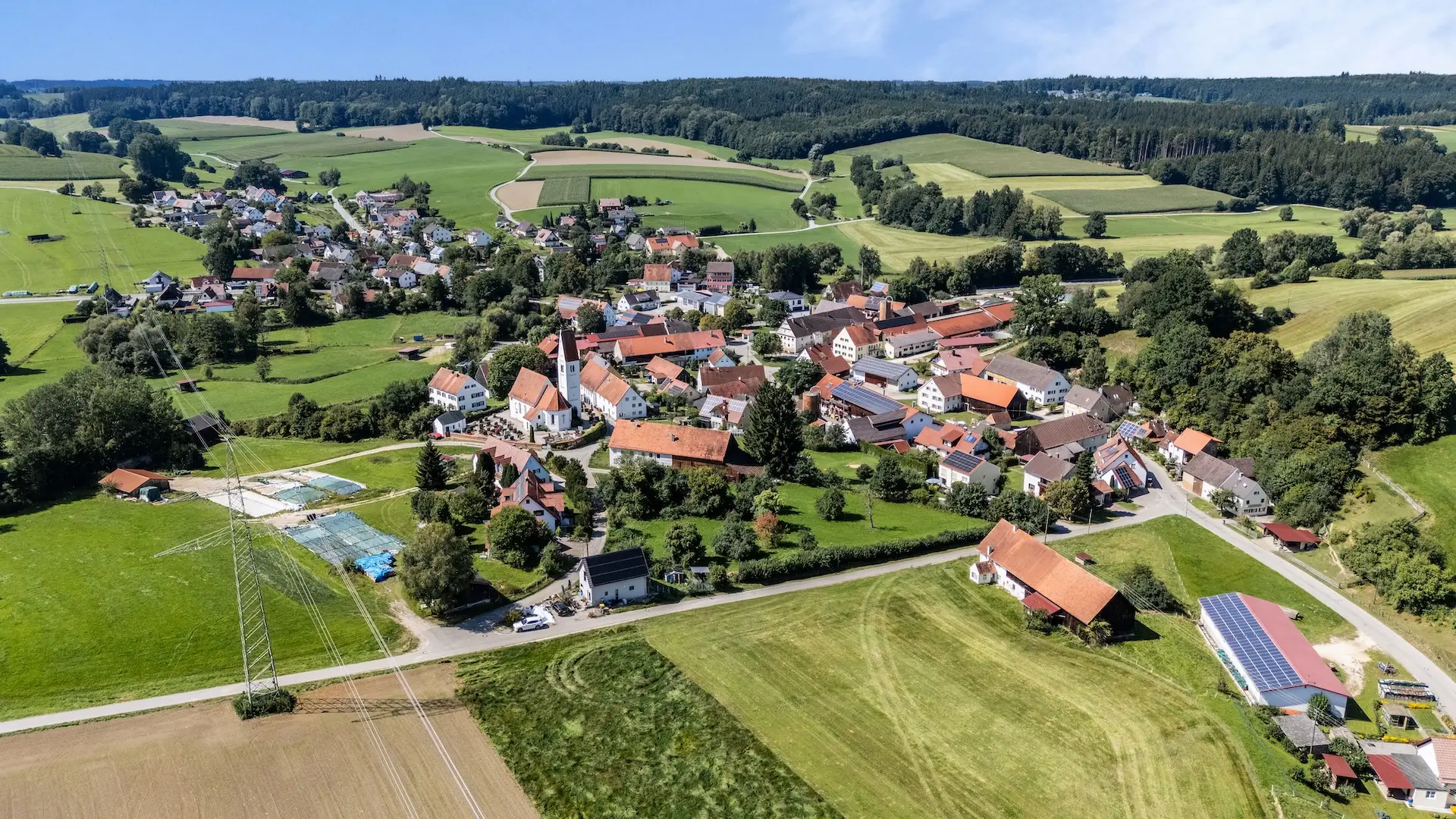 Luftbild von Siegertshofen und seiner Umgebung
